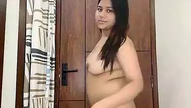 Hot Indian sex of a hot babe stripping and fucking hard