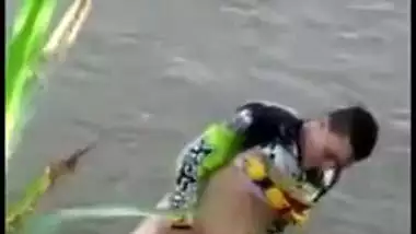 Desi school girl at very risky outdoor fucking with BF, mms online