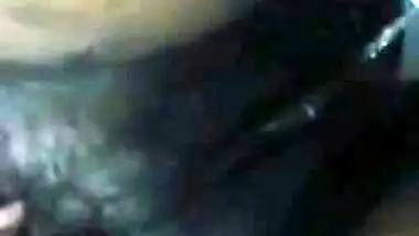 Kinky sex video of slim Indian teen who pisses and washes XXX cunny