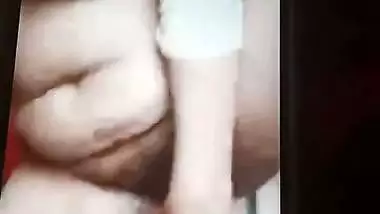 Standing masturbation using bittle by big boobs GF